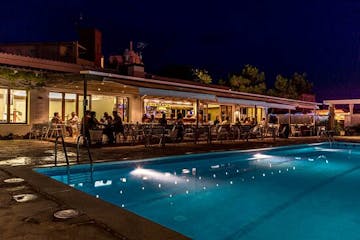 The best restaurants with swimming pool on the Costa Brava