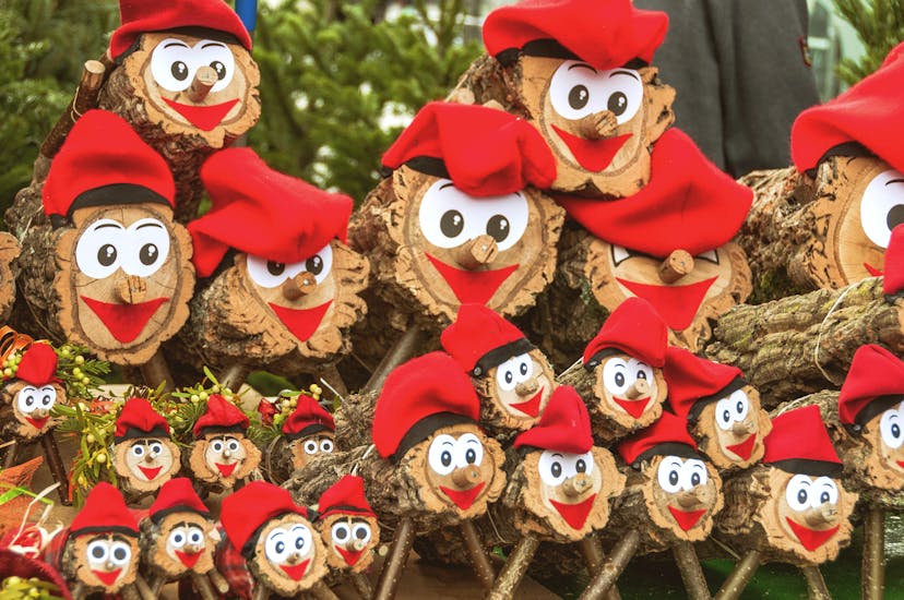 Where does the Tió de Nadal and Caganer tradition come from?
