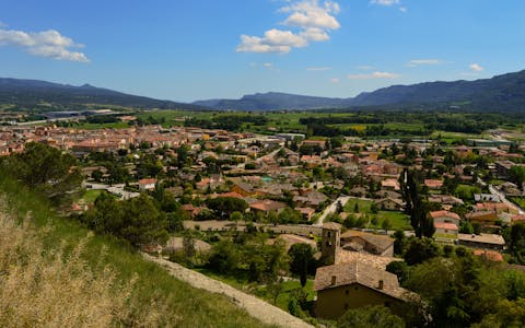 Holiday cottages in Tona